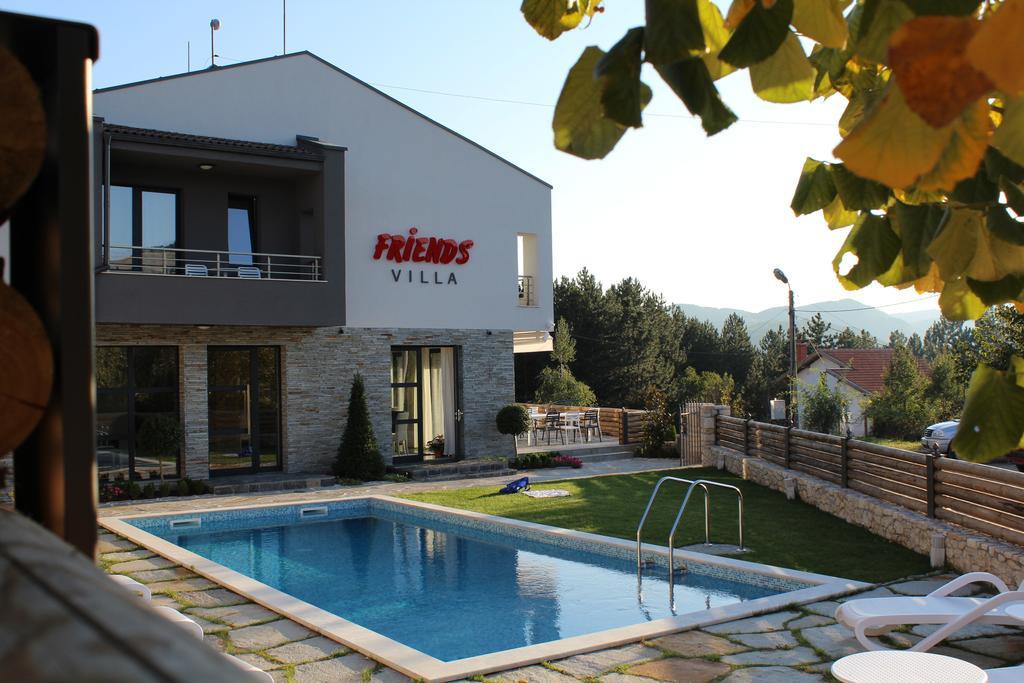 Family Hotel Friends Villa Enchets Exterior foto
